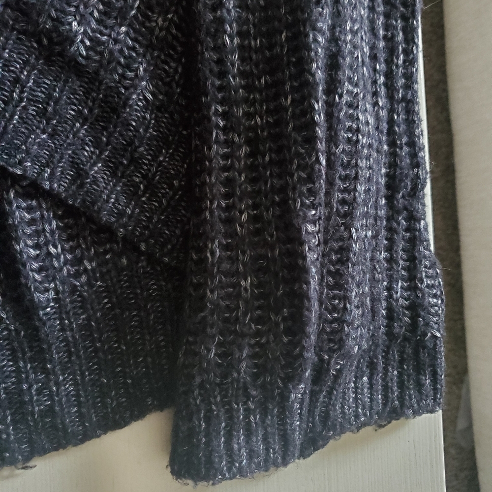 Express Women's Black Metalic Sweater - Picture 5 of 6